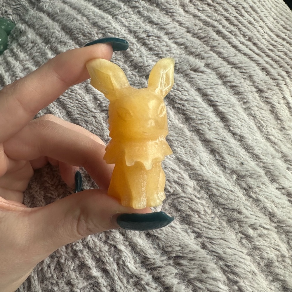 Yellow Calcite Jolteon